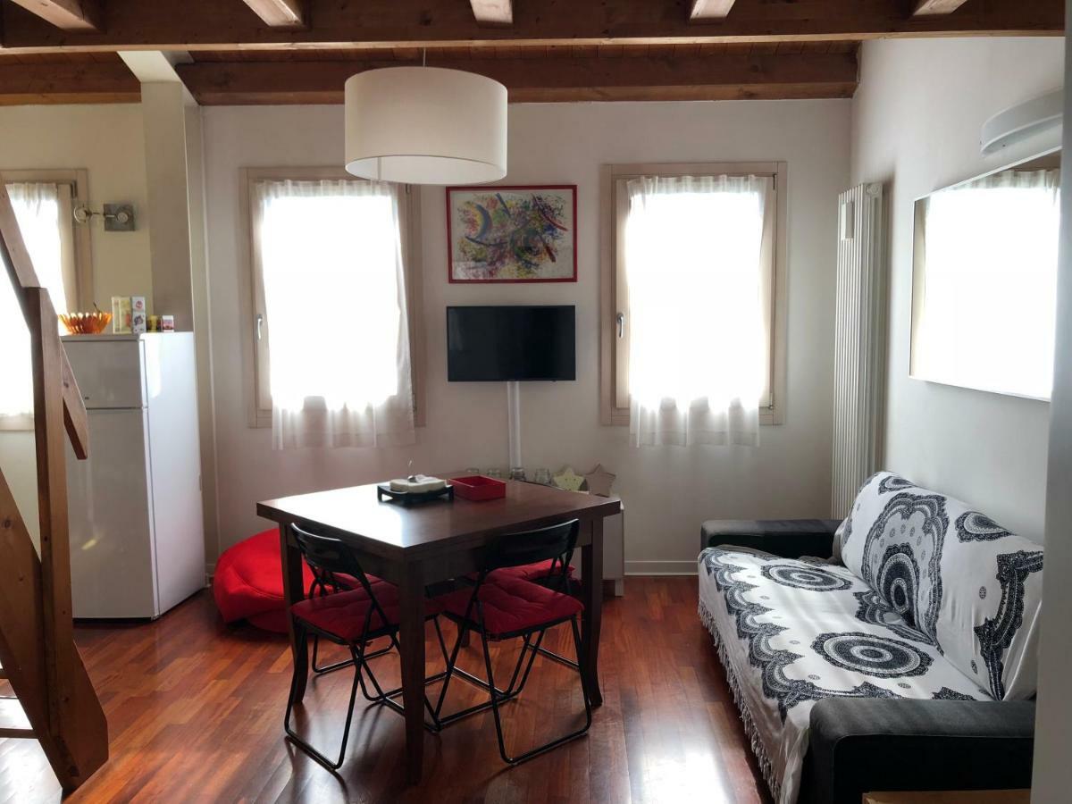 Casa Vacanze Chez La Reine - Holiday Home 维琴察 外观 照片